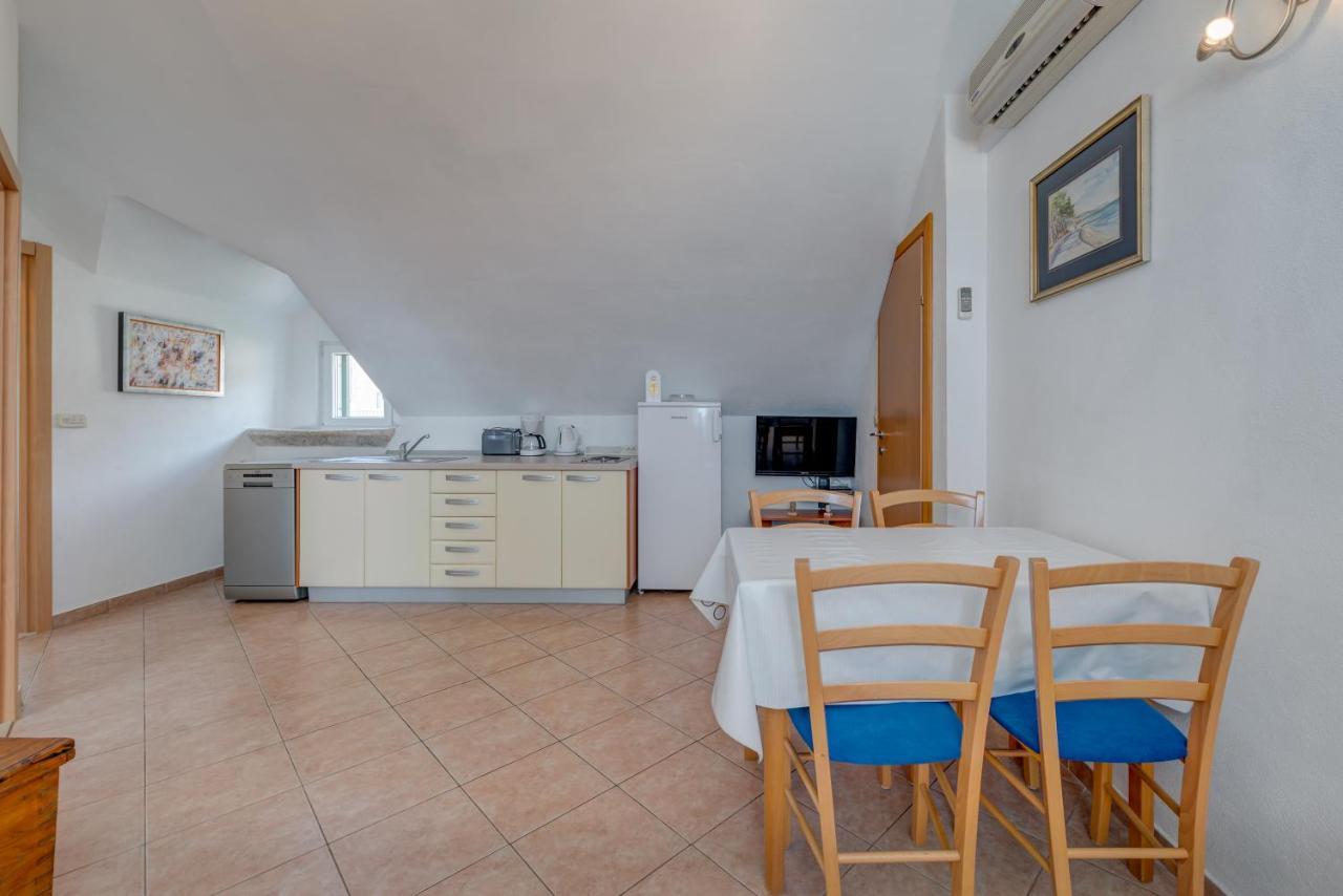 Apartments Obala Bol Ngoại thất bức ảnh